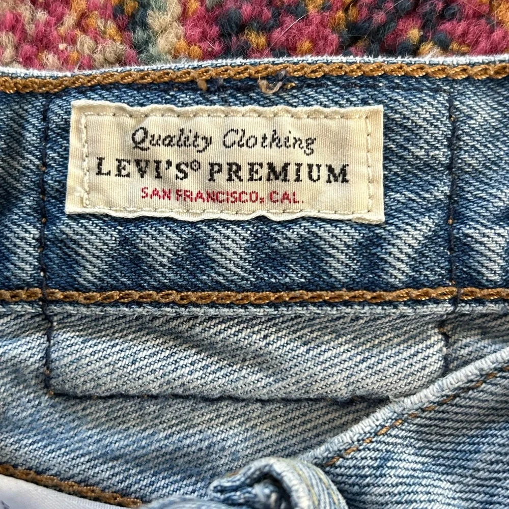 Levi’s | Women’s Blue Denim Premium 501 Buttonfly Logo Stripe Jean Shorts, Sz 27